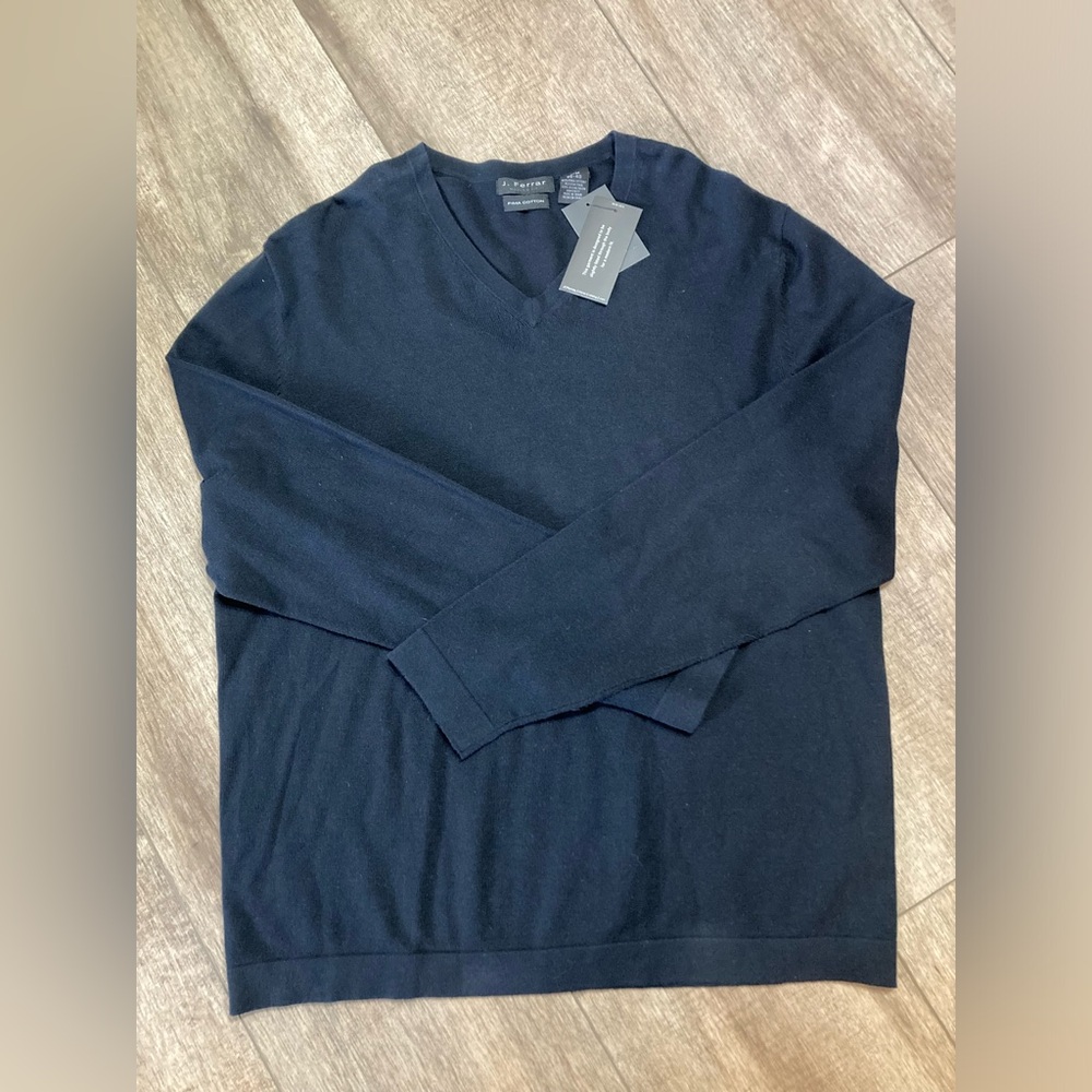 NWT J. Ferrar Mens M cotton vneck sweater